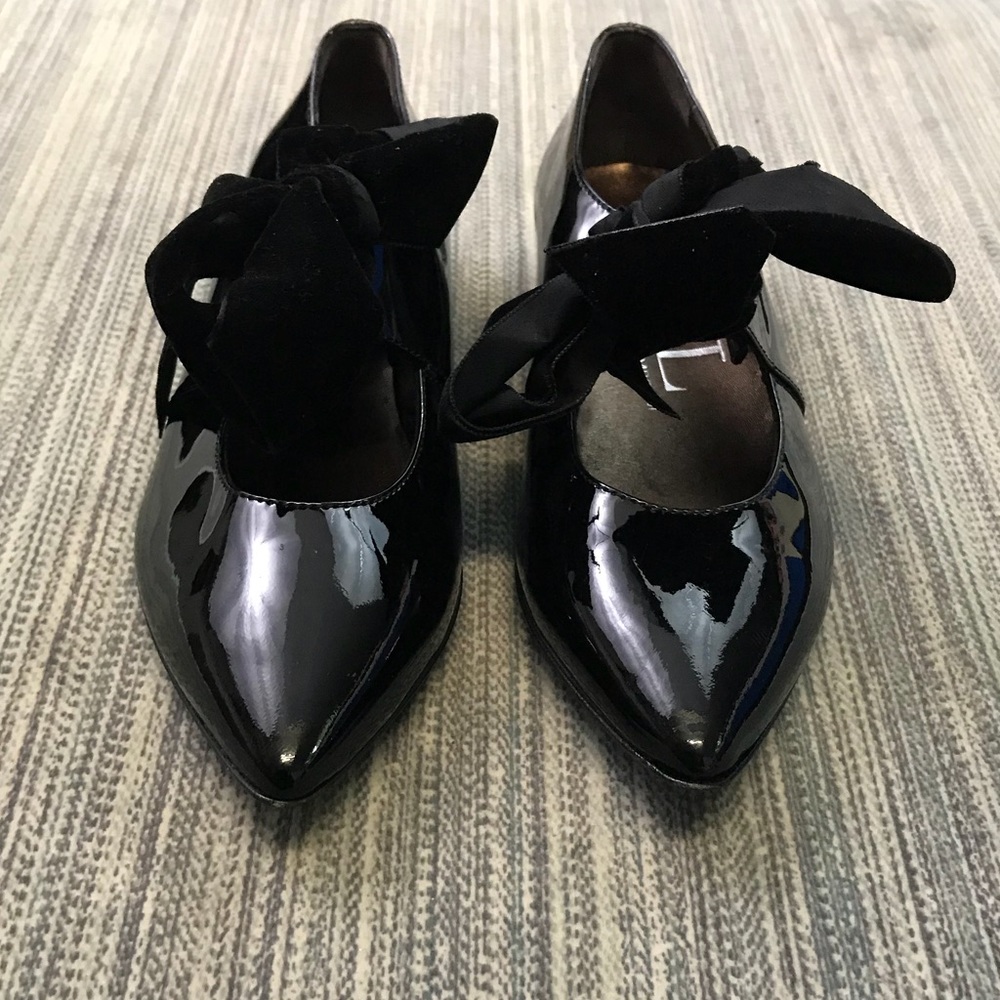 AGL Shiny Black Flats with Velvet Bow